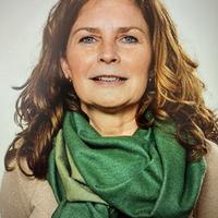 Yvonne  Martens